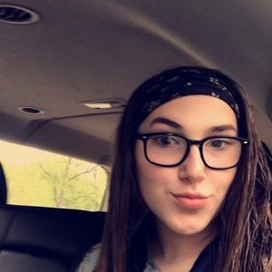 Meet your Posher, Quinn